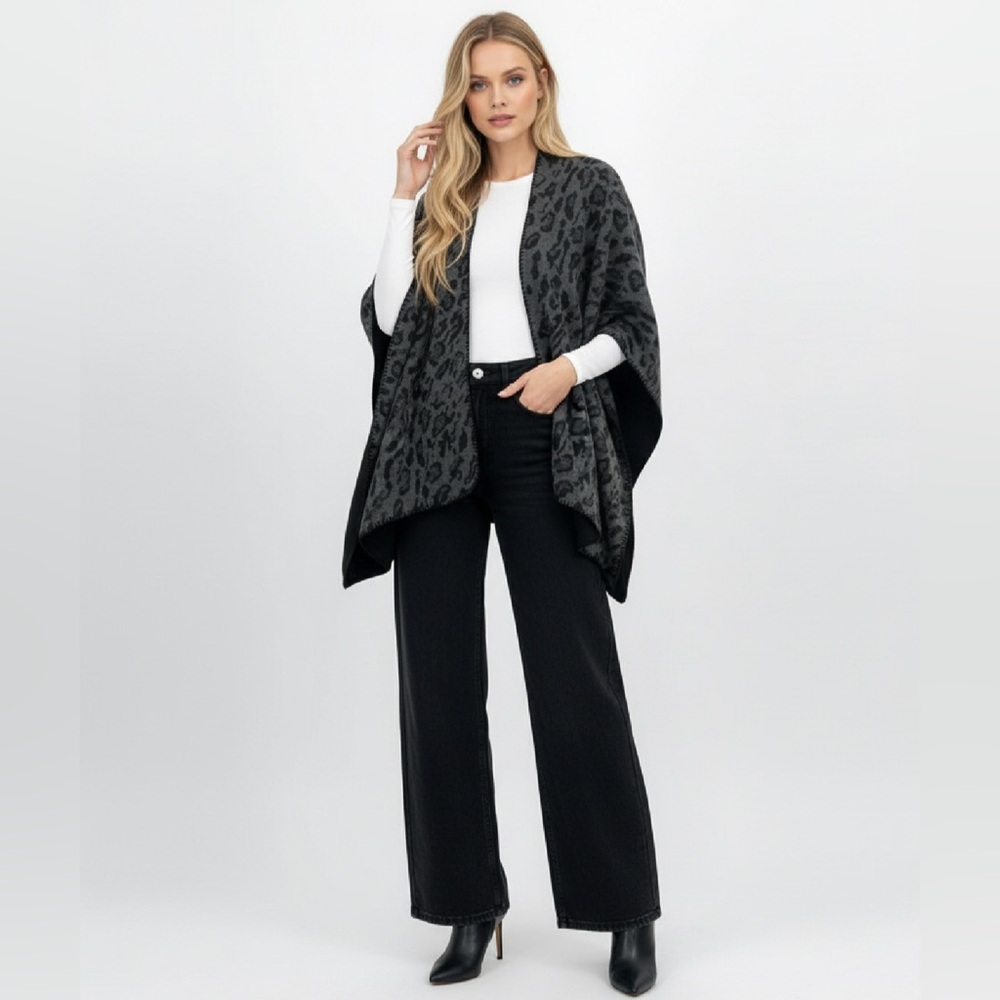 CEJON Animal Print Cape